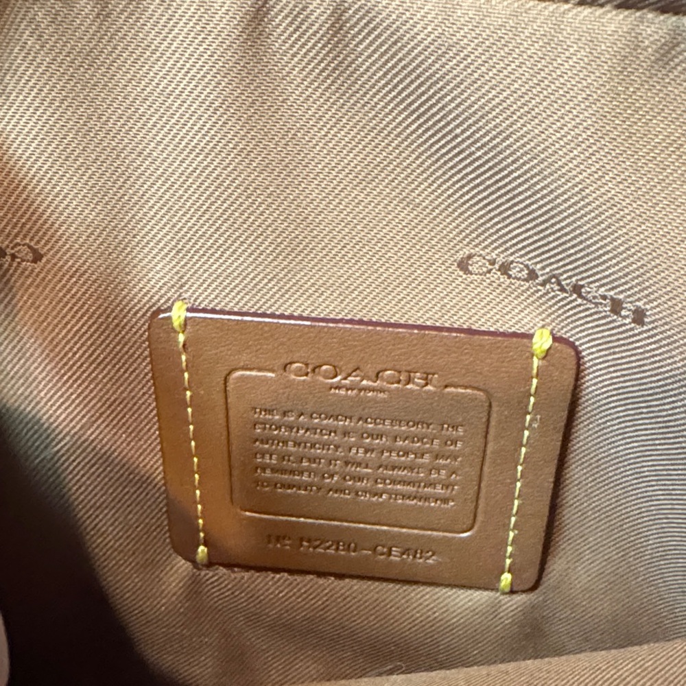 Coach Mustard Yellow Crossbody Bag with Skull Coin Pouch - Picture 9 of 11